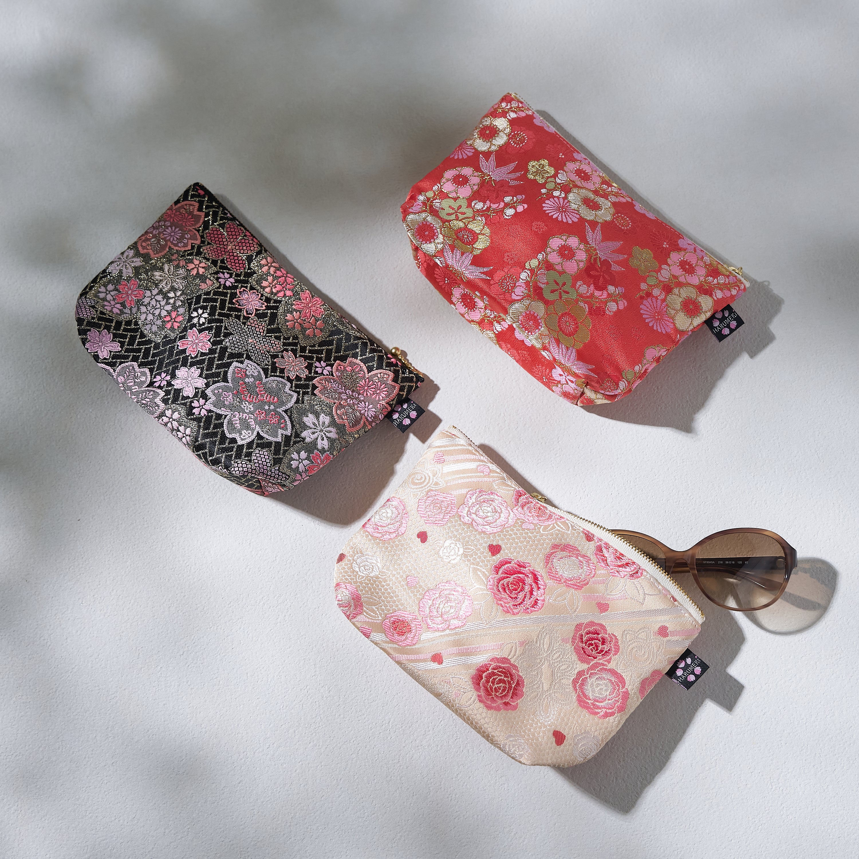 きんらん たっぷりポーチ