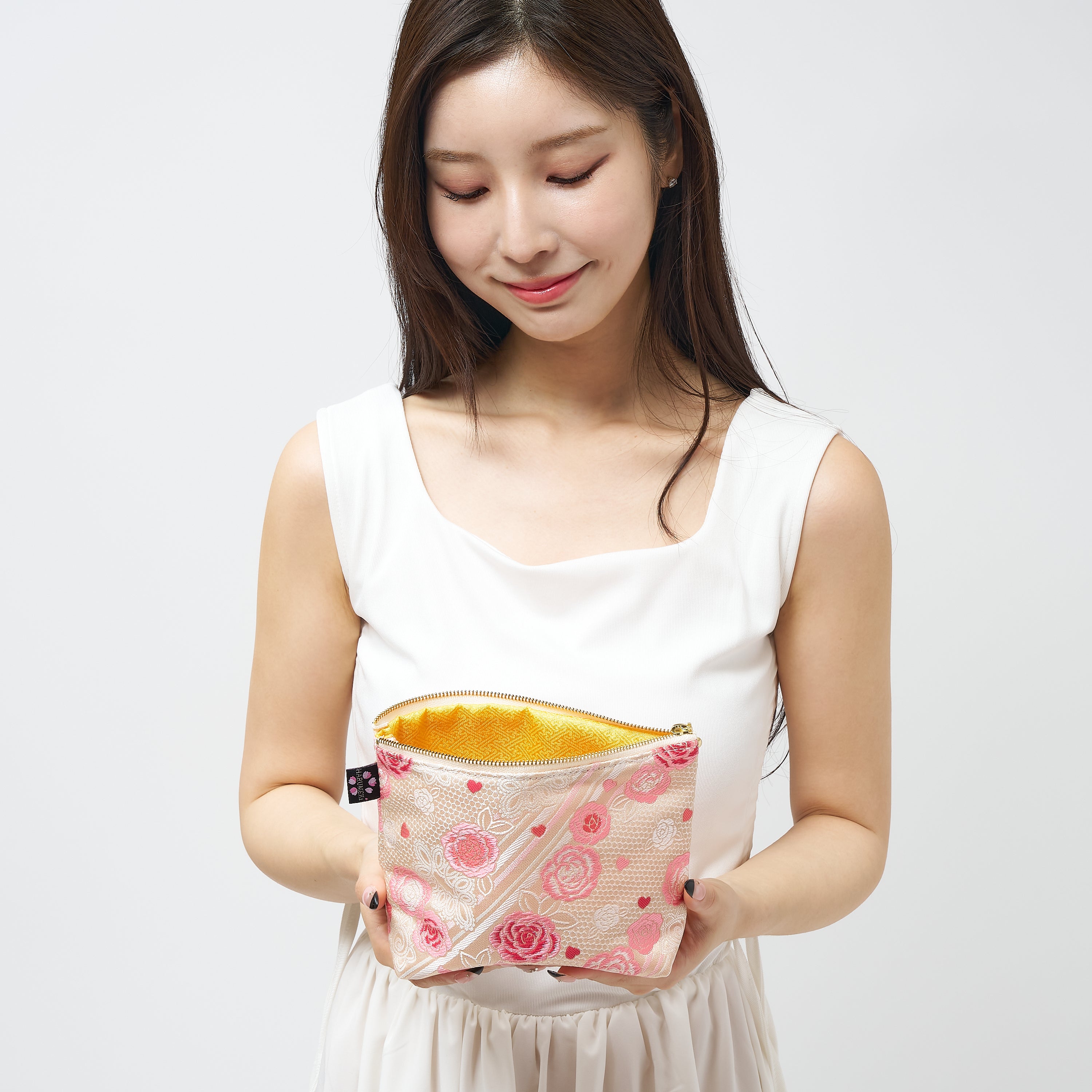 きんらん たっぷりポーチ