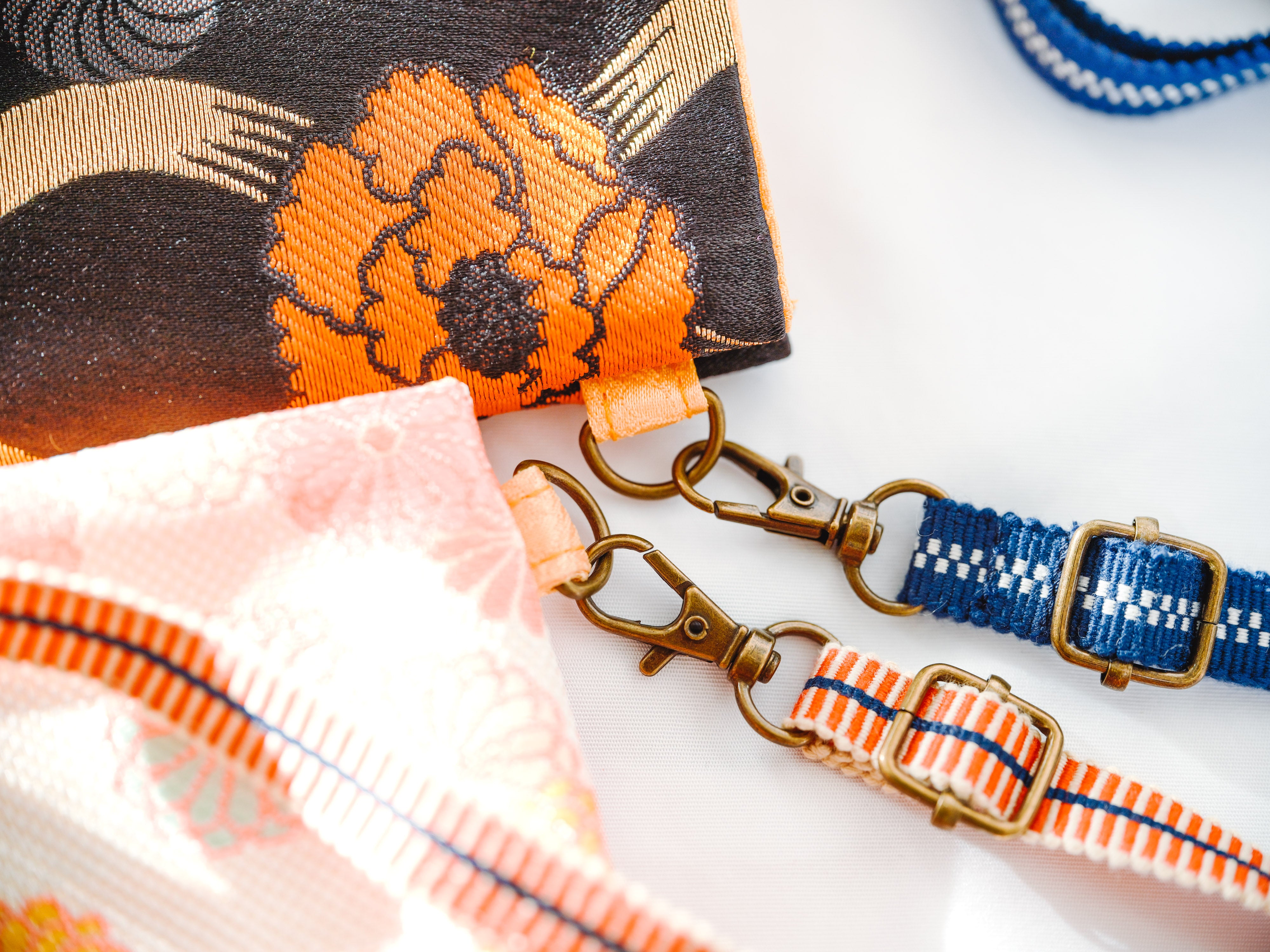 iphone スマホポシェット｜金襴織り